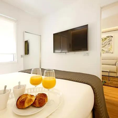 Gran Via Suites Madrid Exterior photo