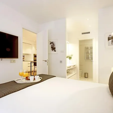 Gran Via Suites Madrid Exterior photo